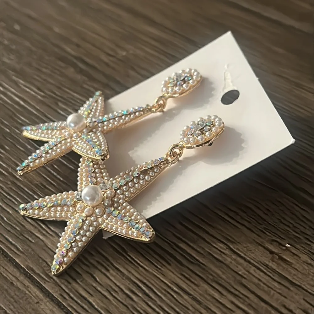 Starfish Summer Vacation Tropical Beach Gold Rhinestone Earrings